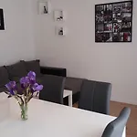Holiday Mandalena Дом отдыха Бузет