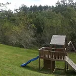 Holiday Mandalena Бузет
