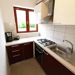 Holiday Mandalena Дом отдыха Бузет
