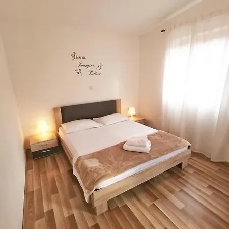 Holiday home Mandalena